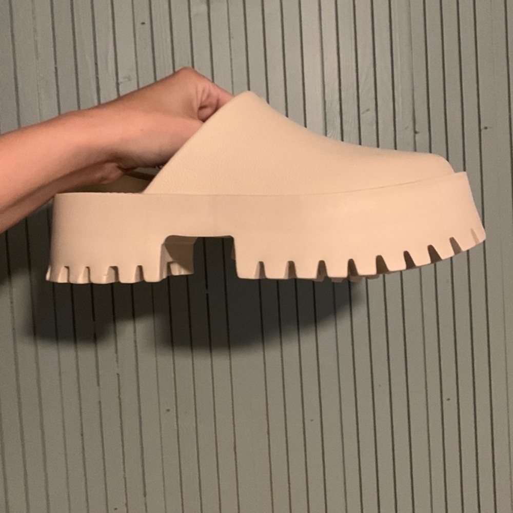 Platforms Mules - Picture 2 of 2